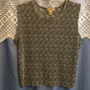 Pleione Black and White Patterned Women's Top